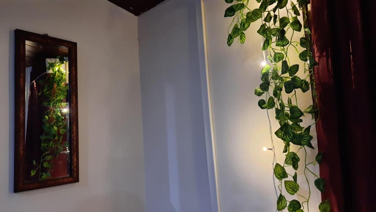 Costel Hostel Malvan Bagian luar foto